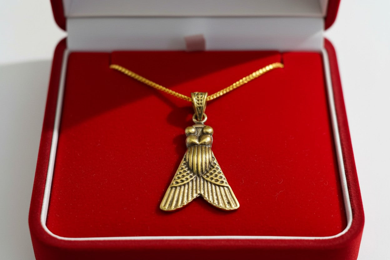 Gold Fly of Valor Pendant, Ancient Egyptian Warrior Amulet, Military Honor Symbol Necklace, Pharaoh Jewelry, Spiritual Protection Talisman, Gift for Him