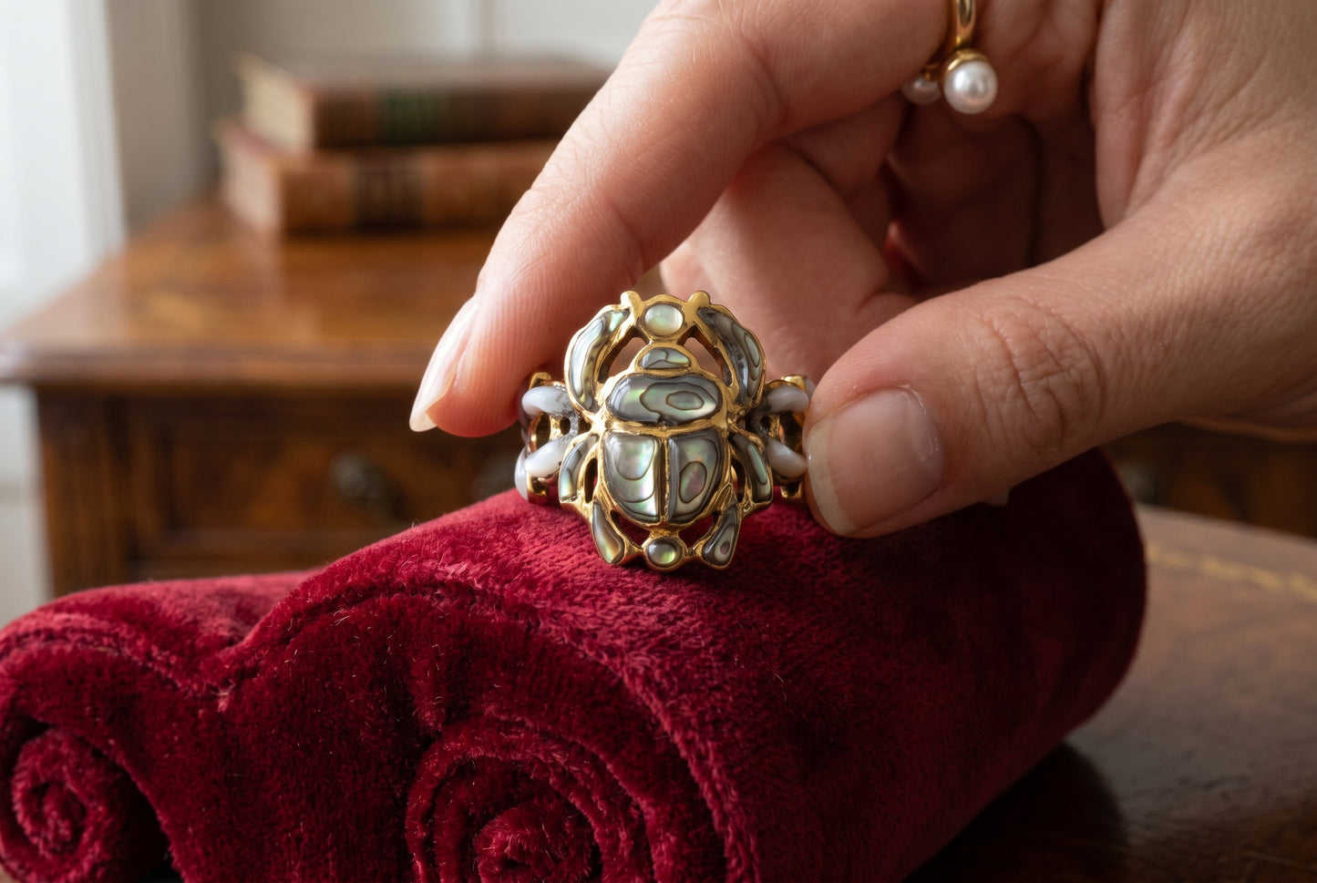 Gold Scarab Ankh Abalone Mother of Pearl Ring, Egyptian Revival Ring, Eye of Life Jewelry, Spiritual Talisman, Handmade Gift for Her